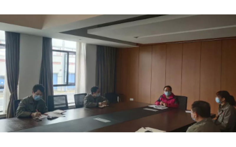 党旗下，他们用奉献编织阻击疫情防护网